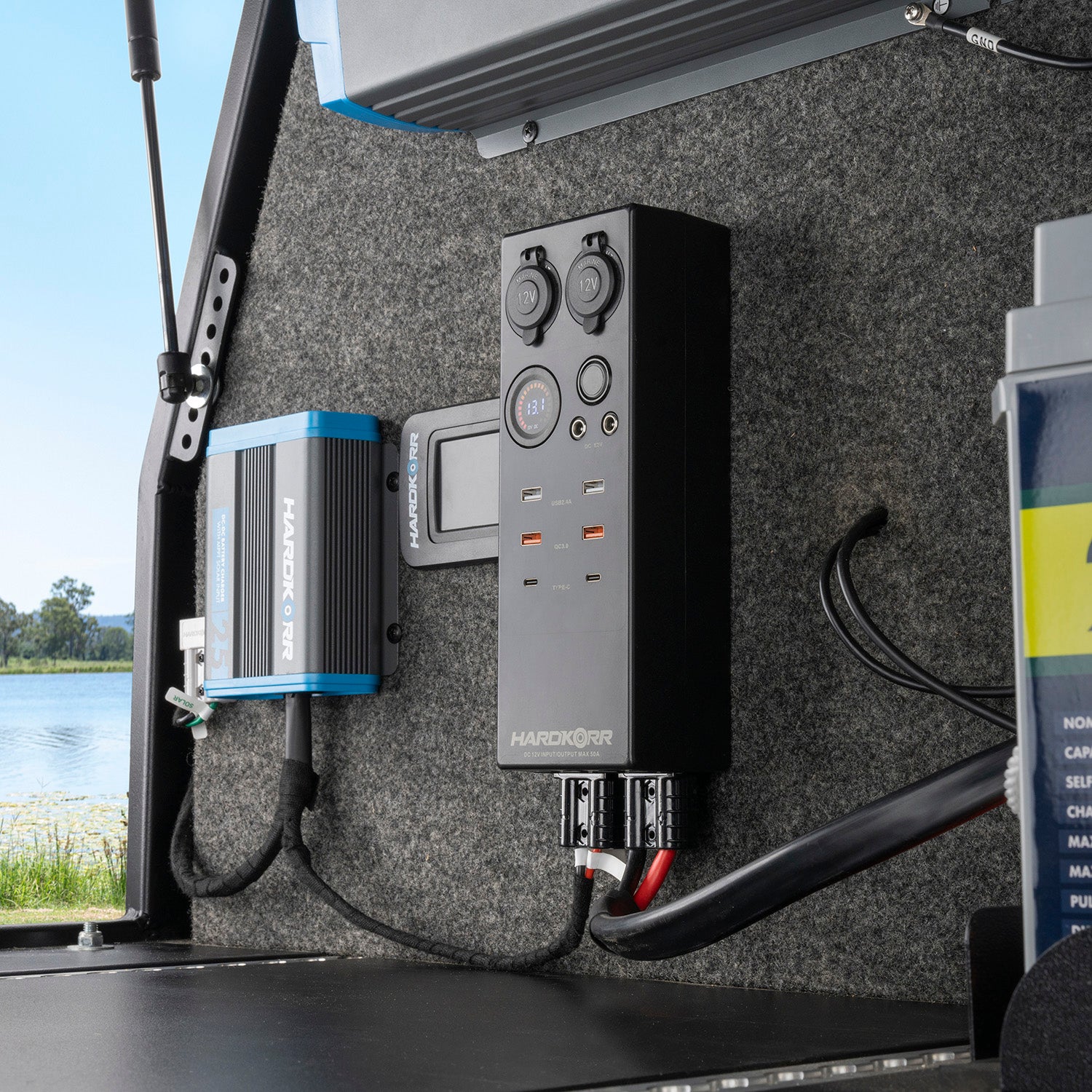 12/24V DC Power Distribution Box (Large)