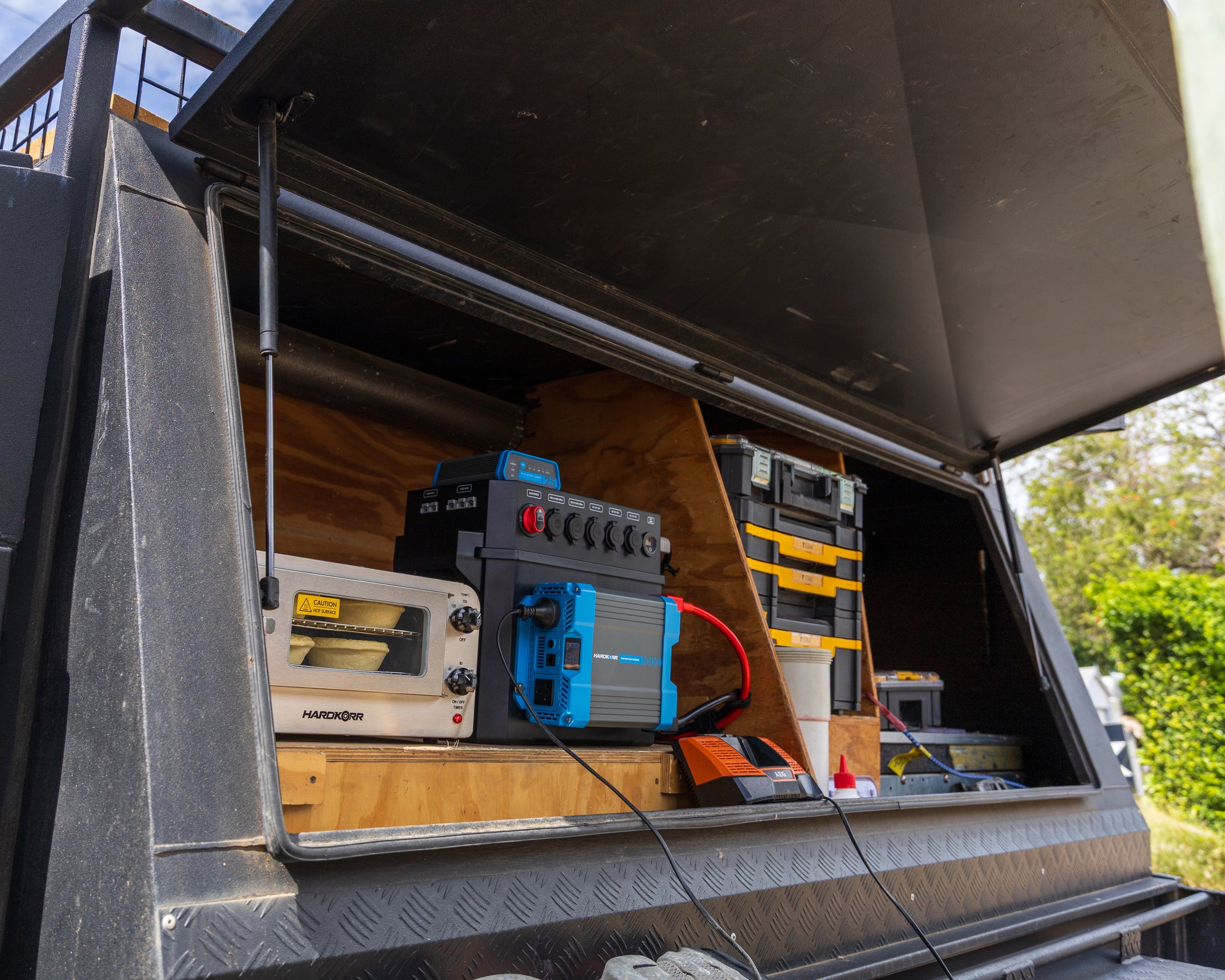 Battery Box and 1000W invterer setup