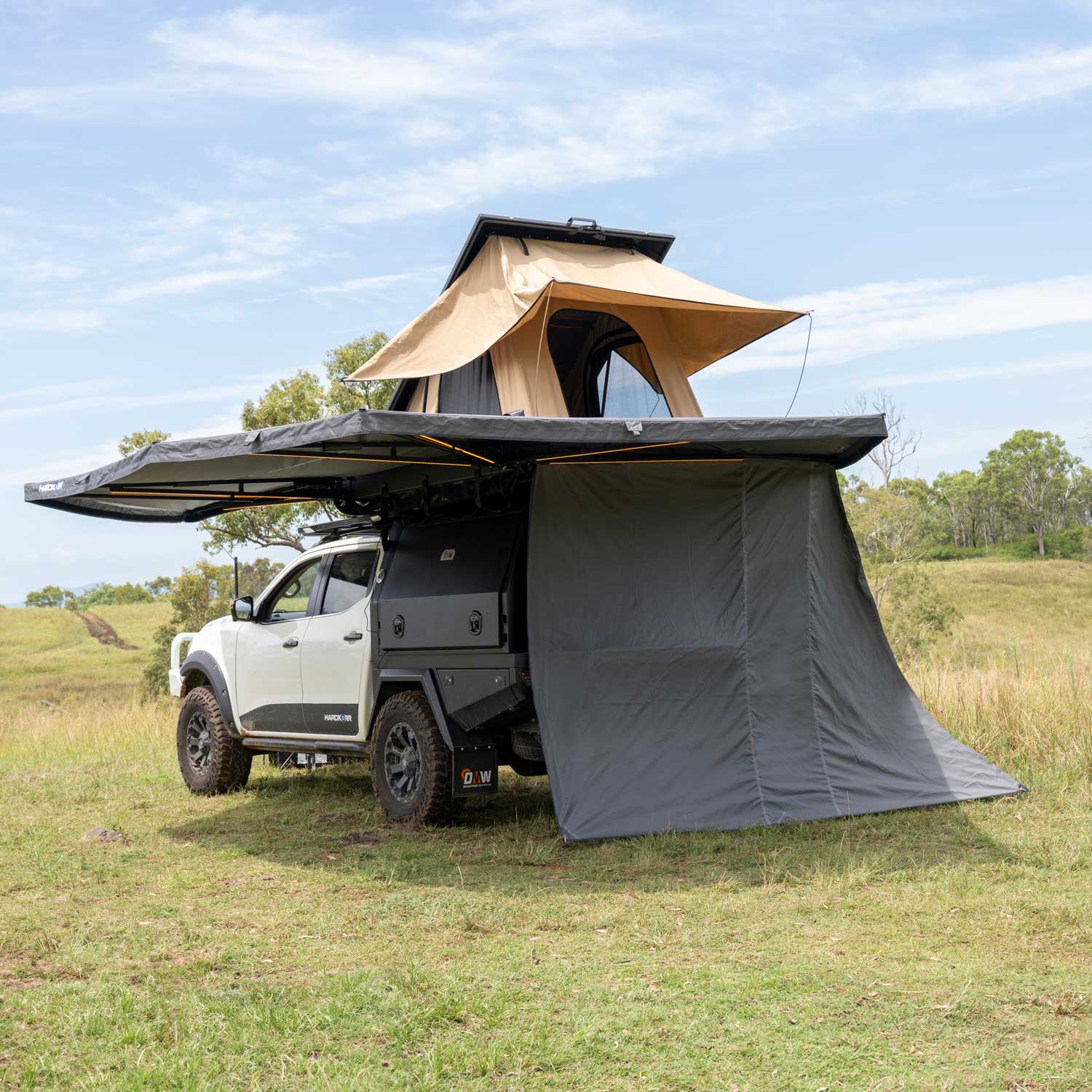 Hardkorr 270º Awning Wall